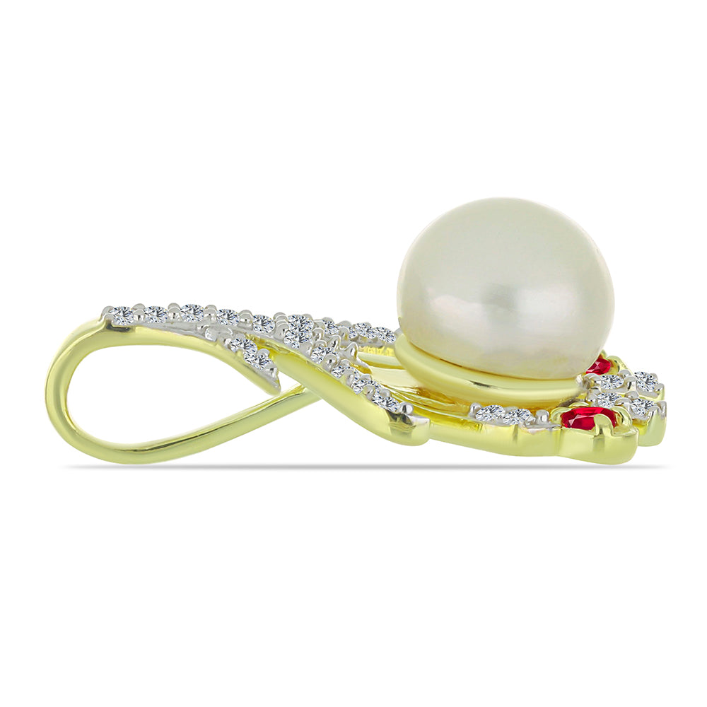 Arannyal Bevont Ezüst Medál Fehér Édesvízi Kagylógyönggyel és Madagaszkári Rubinnal