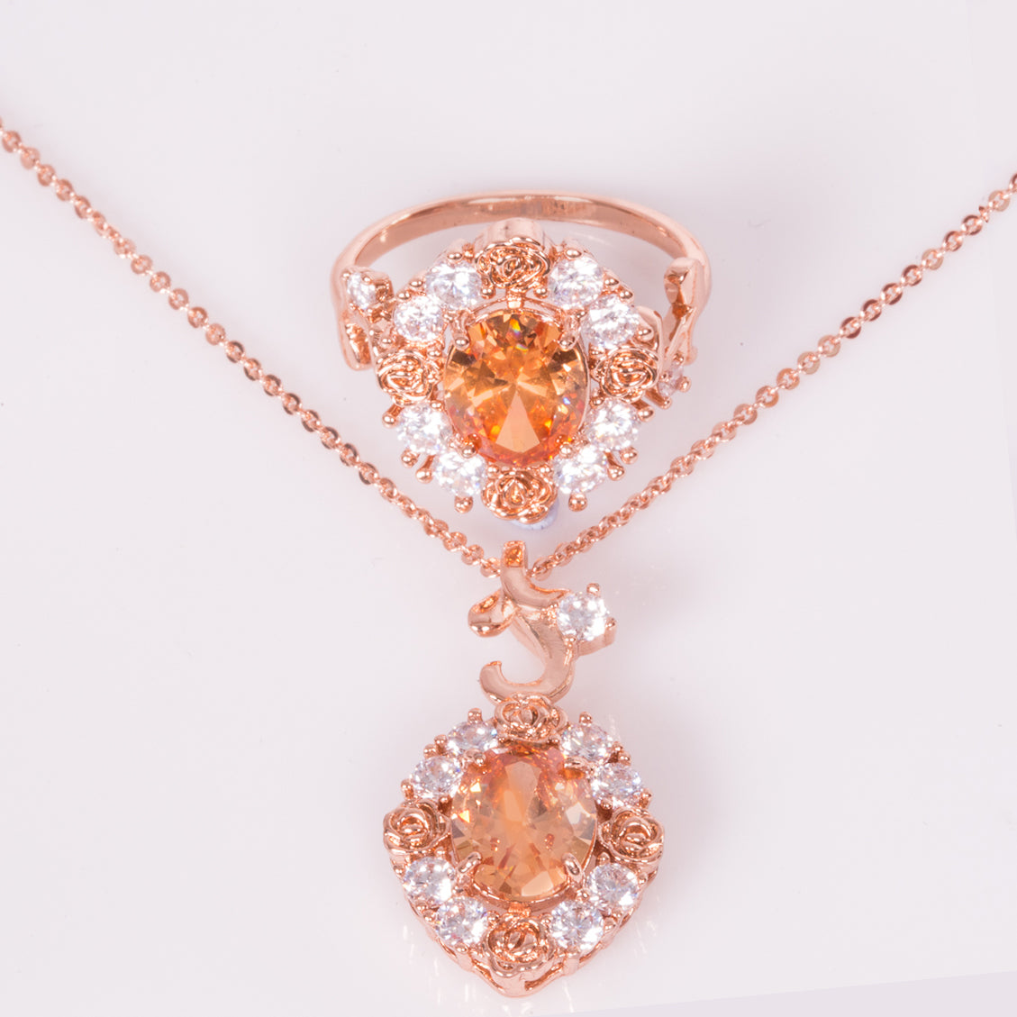 Arany tónusú Emporia Ötvözetű Szett Pezsgő Cirkóniával ( Nyaklánc+Gyűrű )