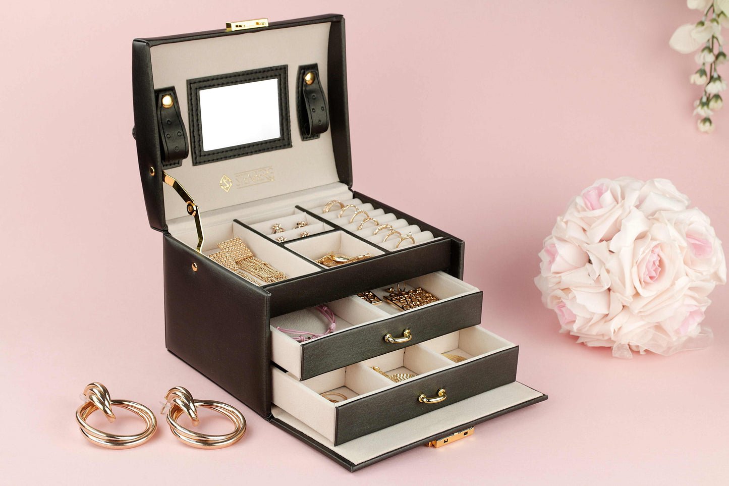 Zárható Elegáns Ékszertartó- és Rendező Doboz Velúr Belsővel, Fekete