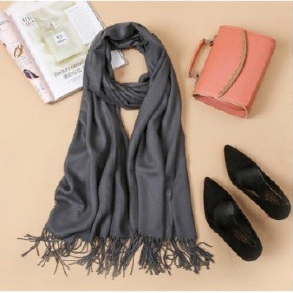 Divatos kasmír hatású sál, Grafitszürke - Ékszer Akció