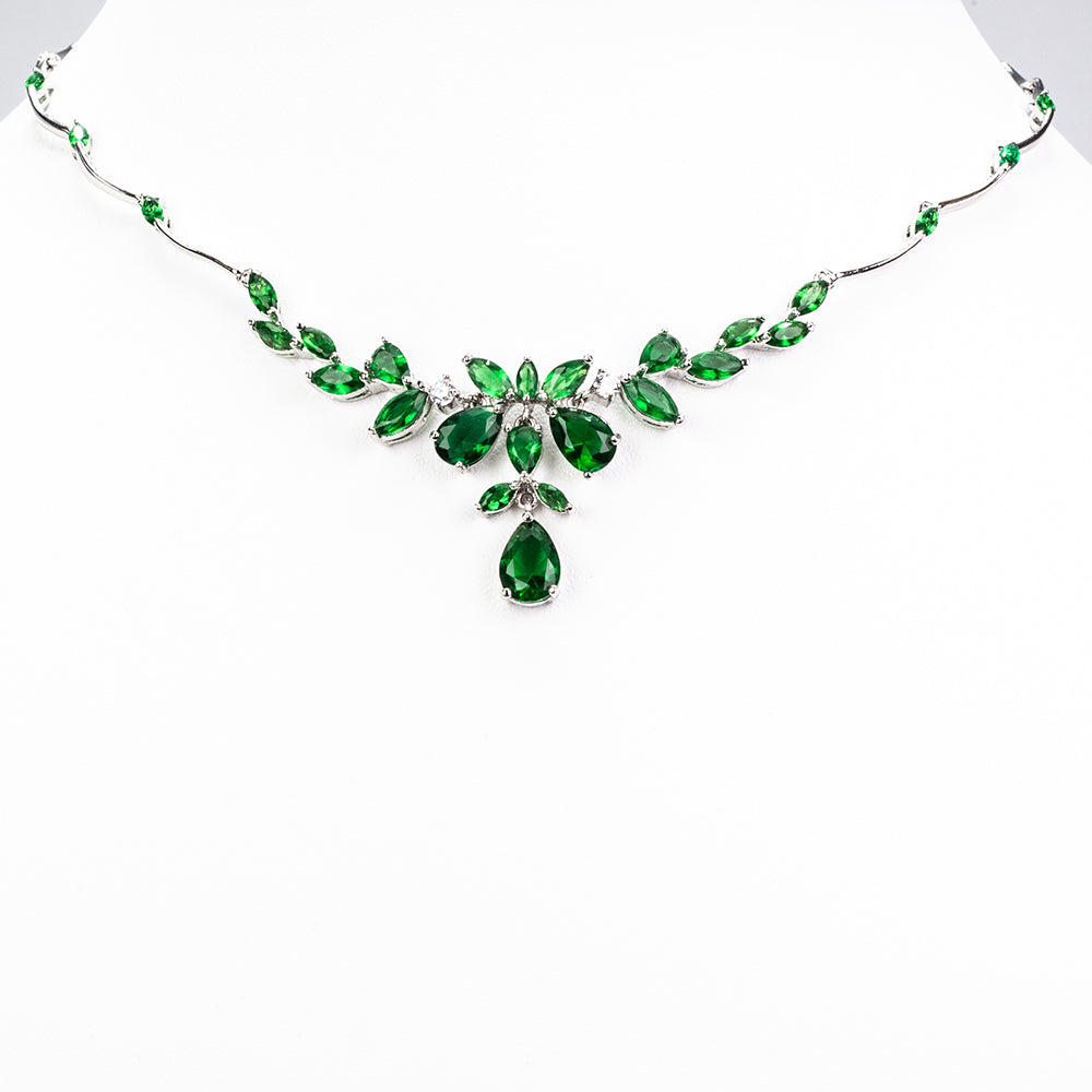 Arany tónusú Emporia Ötvözetű Szett Zöld Emporia® Kristállyal ( Nyaklánc+Fülbevaló ) 4 