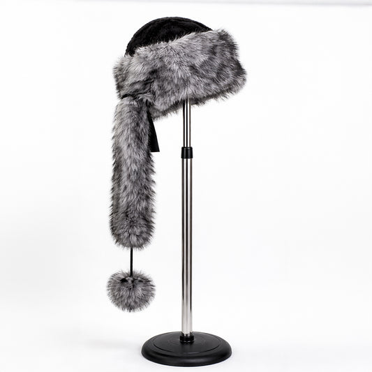 Ezüst műszőrme téli sapka sállal – egyméretes