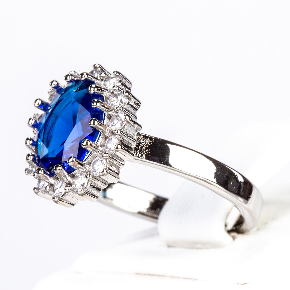 Arany tónusú Emporia Ötvözetű Szett ( Nyaklánc+Fülbevaló+Gyűrű+Medál ) 6 