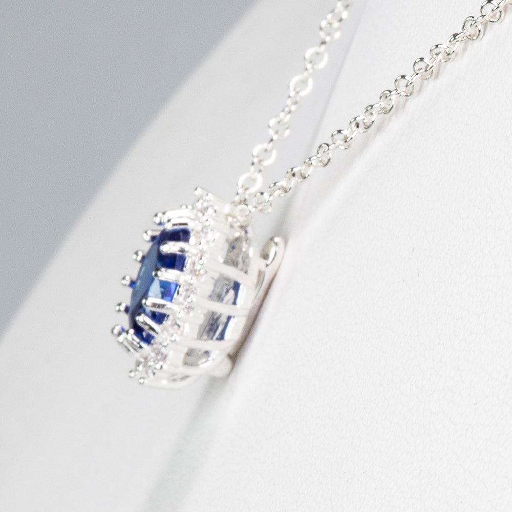 Arany tónusú Emporia Ötvözetű Szett Kék Emporia® Kristállyal és Fehér Emporia® Kristállyal ( Nyaklánc+Gyűrű )