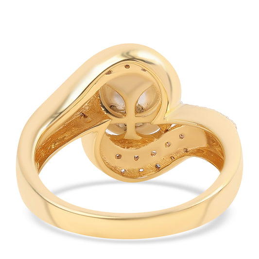 Arannyal Bevont Ezüst Gyűrű Fehér Édesvízi Kagylógyönggyel és Fehér Topázzal