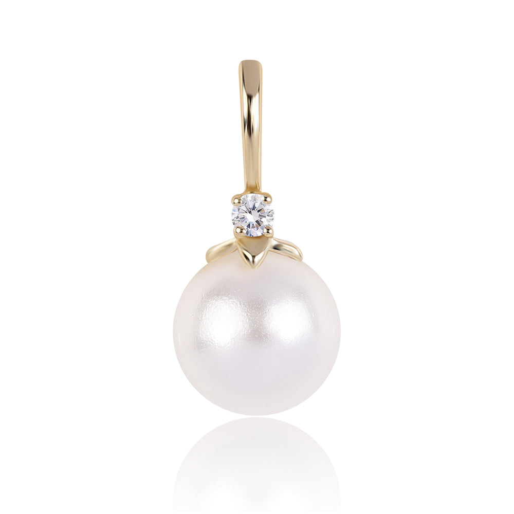 9 Karátos Arany Medál Fehér Édesvízi Kagylógyönggyel és Fehér Cirkónnal 1 