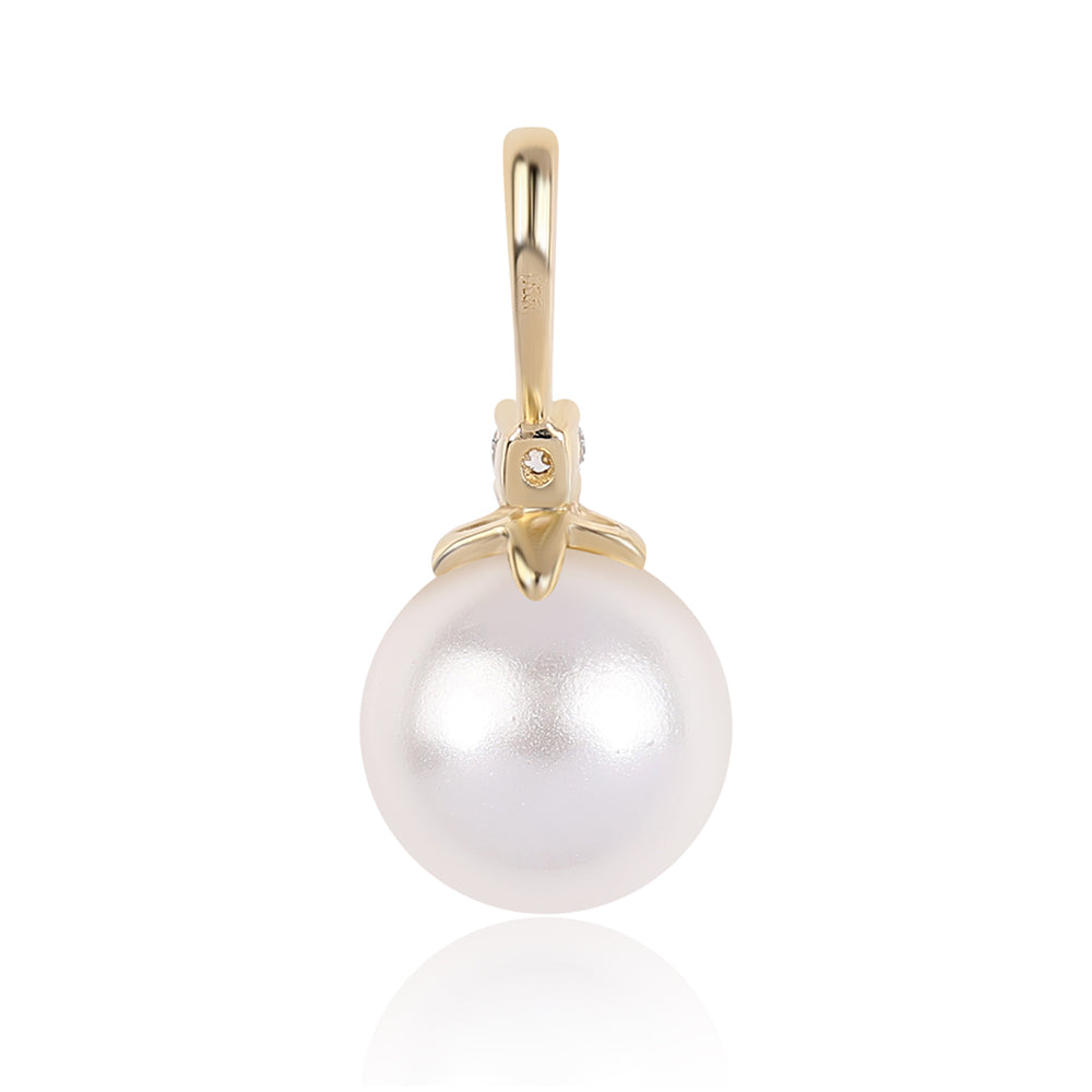 9 Karátos Arany Medál Fehér Édesvízi Kagylógyönggyel és Fehér Cirkónnal 3 