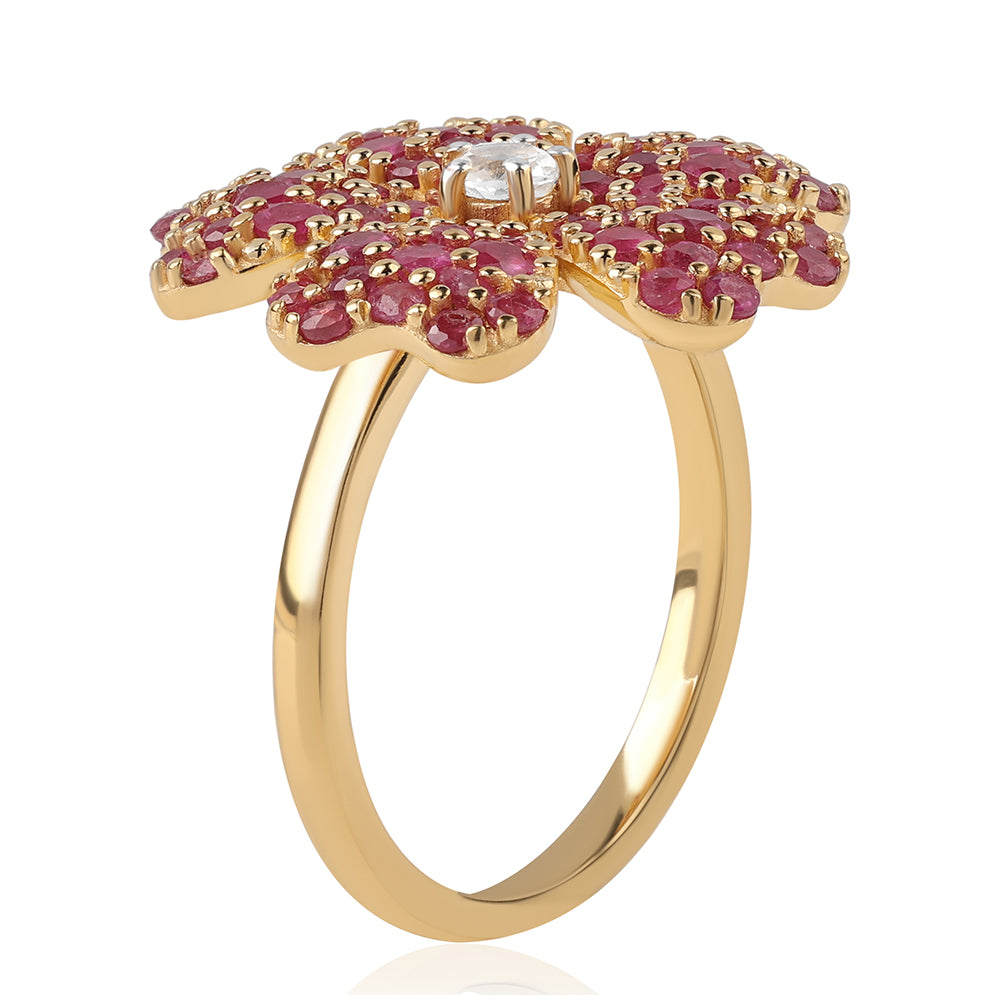 Arannyal Bevont Ezüst Gyűrű Mozambiquei Rubinnal és Fehér Topázzal