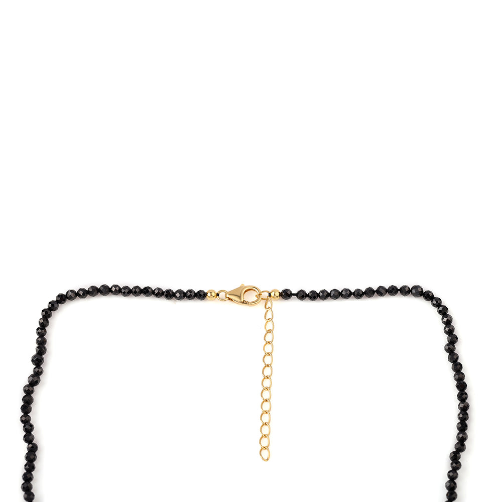 Arannyal Bevont Ezüst Nyaklánc Fekete Spinellel és Fehér Édesvízi Kagylógyönggyel