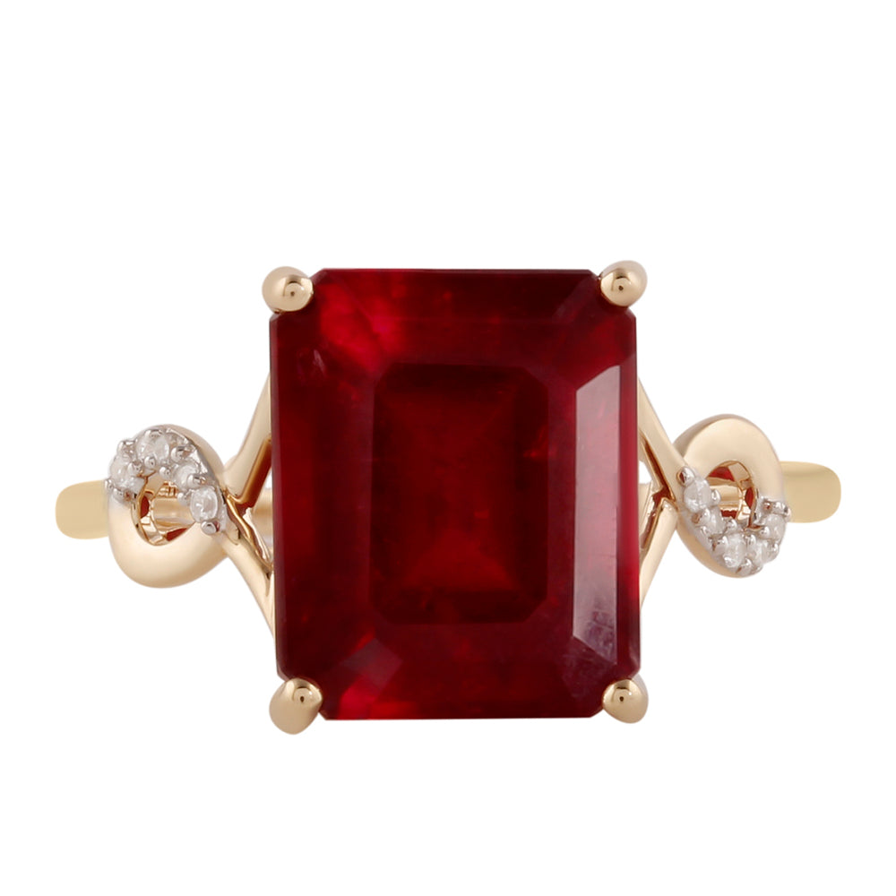 9 Karátos Arany Gyűrű Madagaszkári Rubinnal és Fehér Cirkónnal 1 