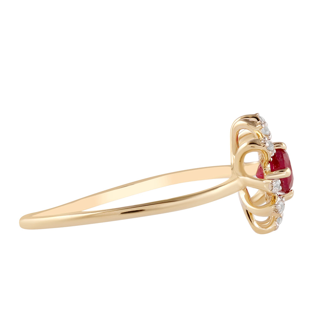 9 Karátos Arany Gyűrű Madagaszkári Rubinnal és Fehér Cirkónnal