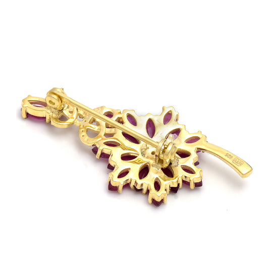 Arannyal Bevont Ezüst Bross Madagaszkári Rubinnal és Fehér Topázzal