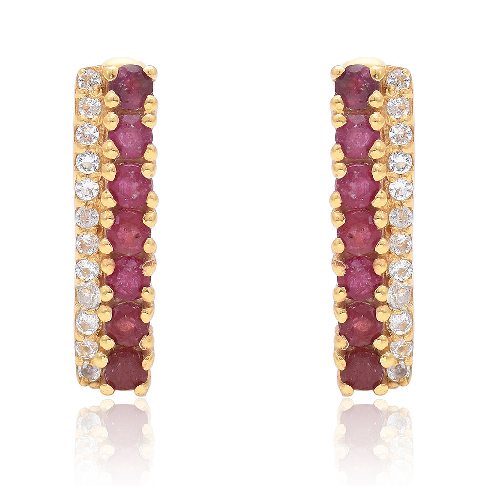 Arannyal Bevont Ezüst Fülbevaló Madagaszkári Rubinnal és Fehér Topázzal