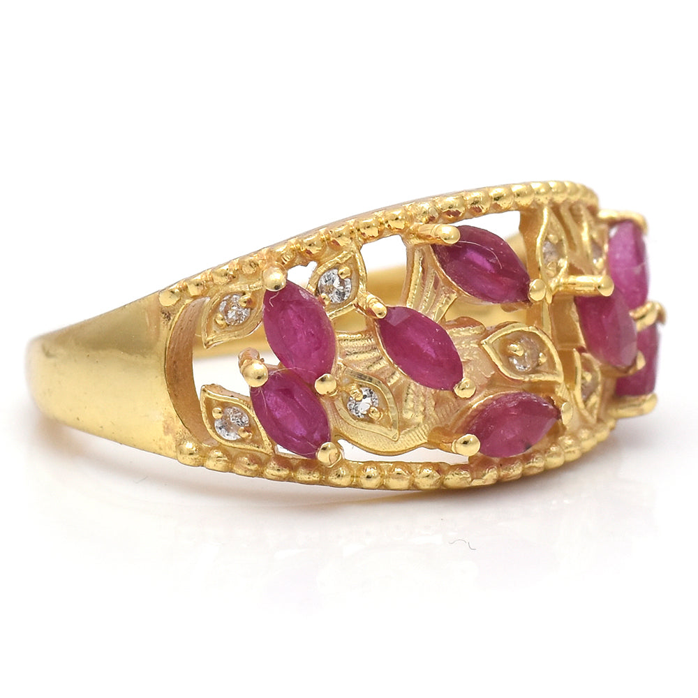 Arannyal Bevont Ezüst Gyűrű Madagaszkári Rubinnal és Fehér Topázzal 3 