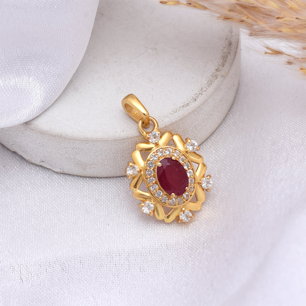 Arannyal Bevont Ezüst Medál Madagaszkári Rubinnal és Fehér Topázzal 1 