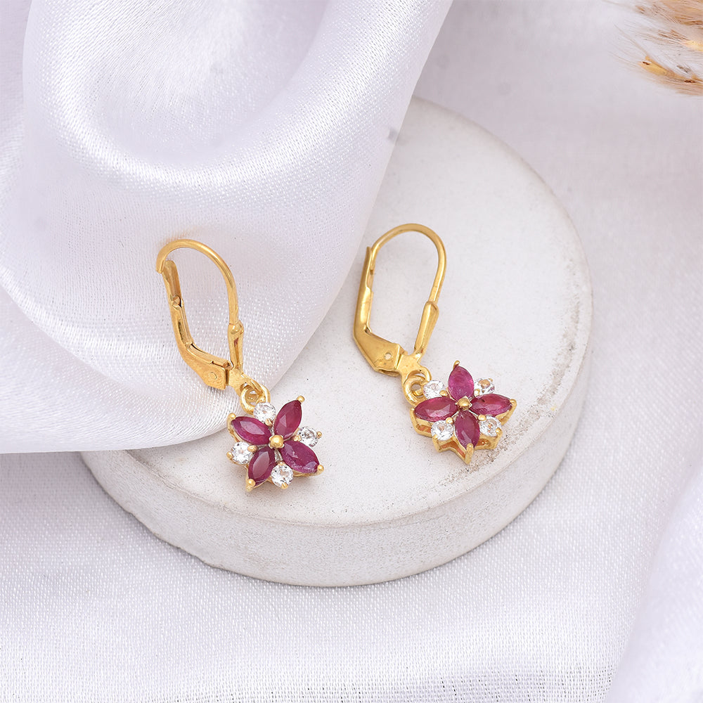 Arannyal Bevont Ezüst Fülbevaló Madagaszkári Rubinnal és Fehér Topázzal 1 