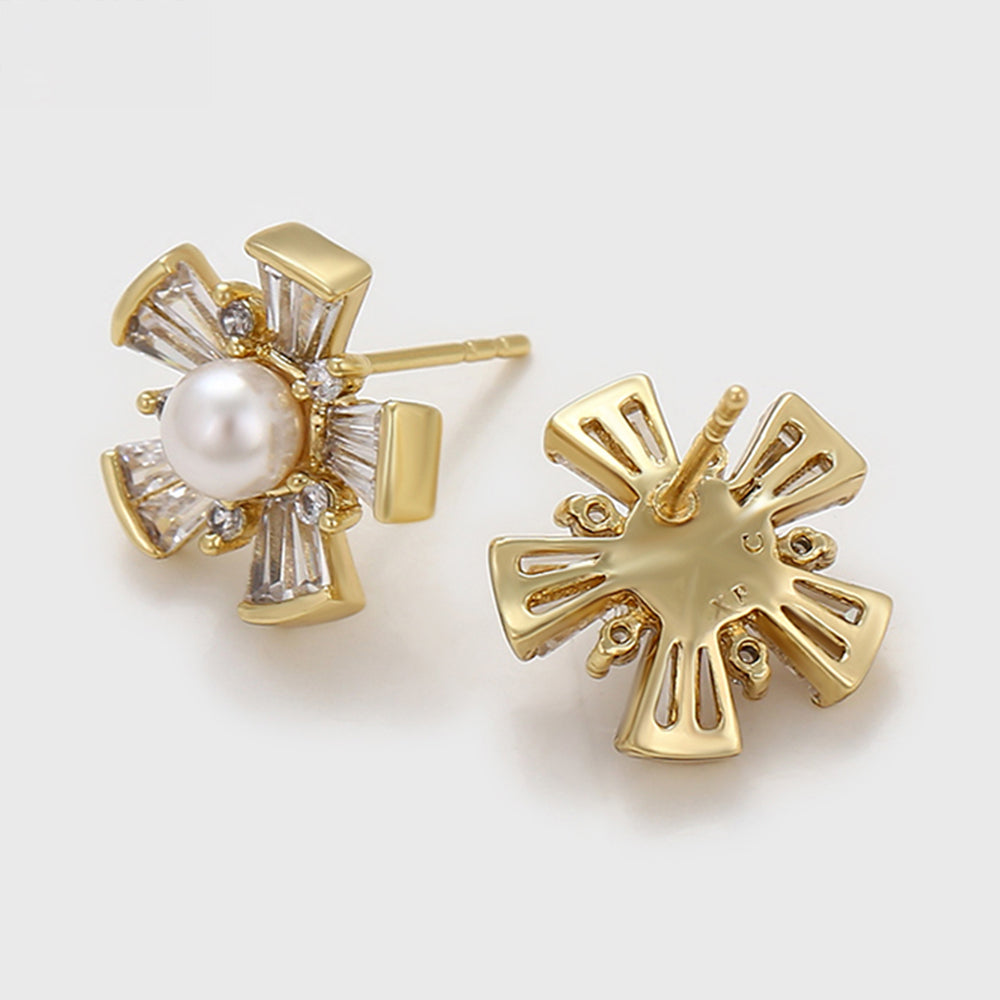 Arany tónusú Emporia Ötvözetű Fülbevaló Üveggyönggyel és Fehér Emporia® Kristállyal