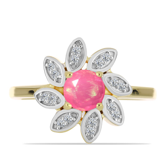 Arannyal Bevont Ezüst Gyűrű Rózsaszínű Lega Dembi Etióp Opállal és Fehér Topázzal