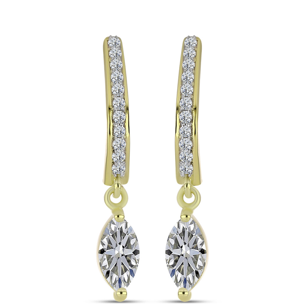 Arannyal Bevont Ezüst Fülbevaló Minősített laboratóriumban előállított Gyémánttal és Fehér Topázzal