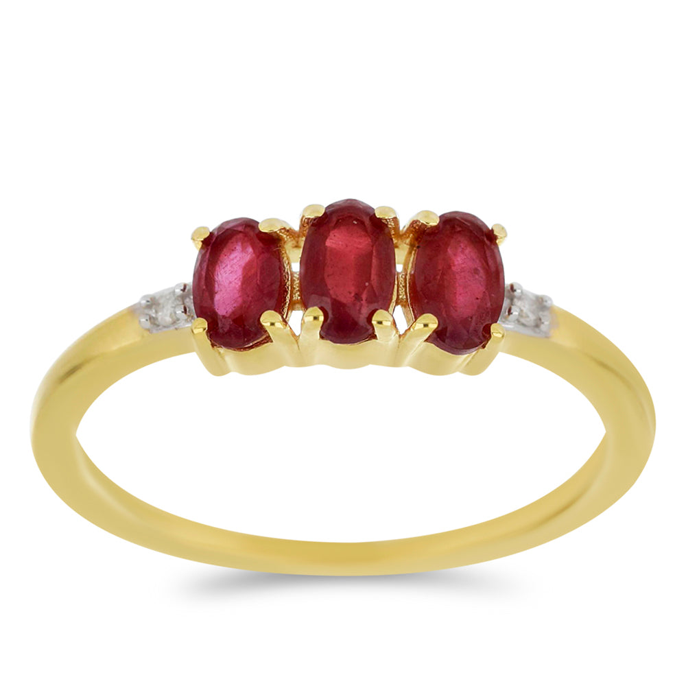 Arany Gyűrű Madagaszkári Rubinnal és Fehér Gyémánttal